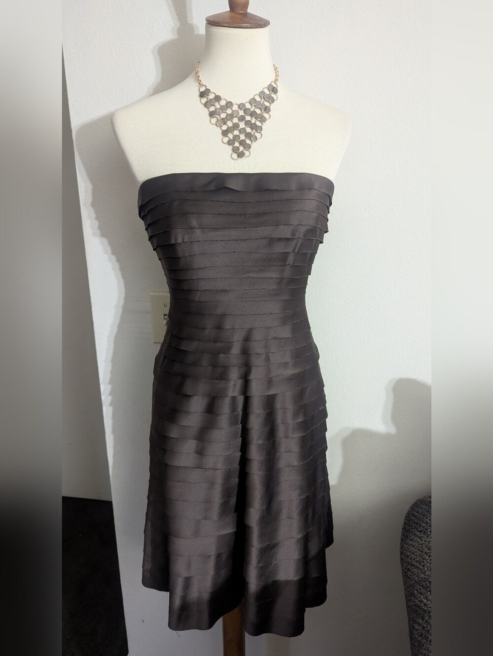 Adrianna Papell Brown Tiered Layered Cocktail Evening Dress Size 6P Strapless
